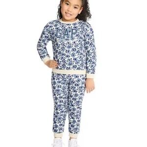 GAP Kids Fleece Jogger Set